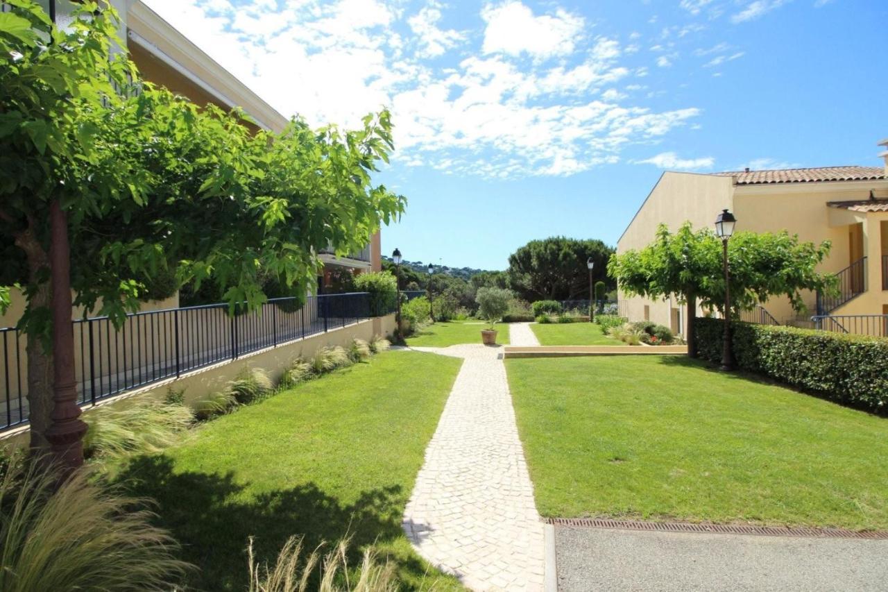 Sainte-Maxime - 3 Bedroom Apartment, Air Conditioned, Outdoor Terrace, Swimming Pool Bagian luar foto