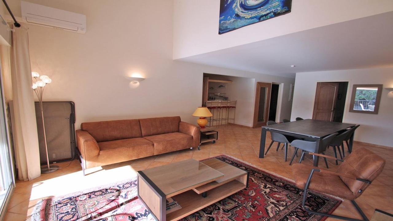 Sainte-Maxime - 3 Bedroom Apartment, Air Conditioned, Outdoor Terrace, Swimming Pool Bagian luar foto