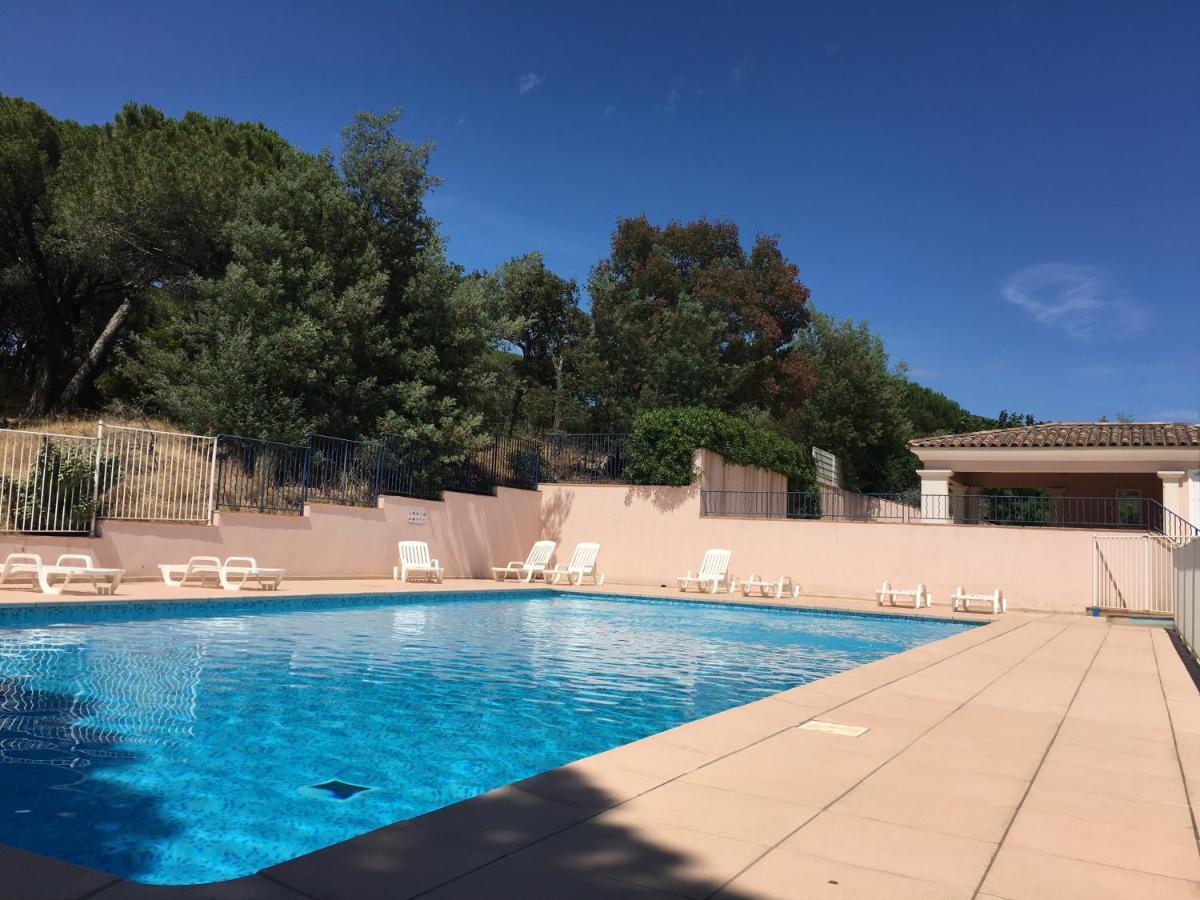 Sainte-Maxime - 3 Bedroom Apartment, Air Conditioned, Outdoor Terrace, Swimming Pool Bagian luar foto