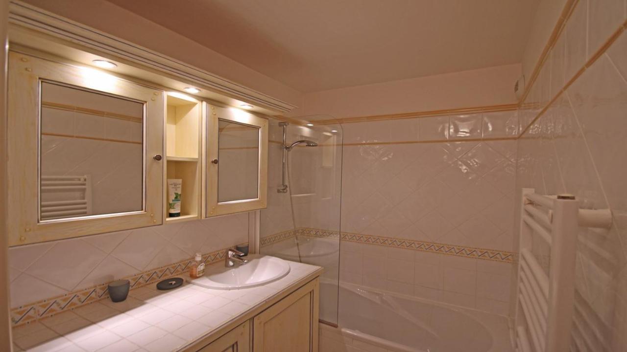 Sainte-Maxime - 3 Bedroom Apartment, Air Conditioned, Outdoor Terrace, Swimming Pool Bagian luar foto
